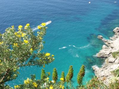 魅惑の南イタリア【４】カプリ島の芸術的パノラマと、ナポリの優雅、サンタ・ルチア散歩