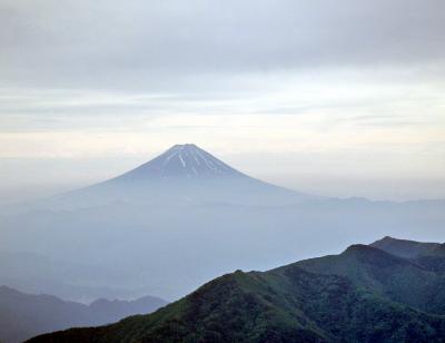 日本百名山・甲武信ヶ岳とシャクナゲ