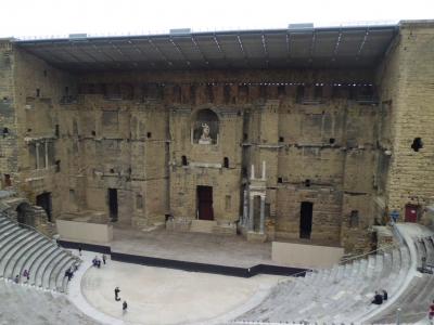 2015GW 南フランス12：オランジュ　世界遺産、ローマ時代の凱旋門と古代劇場