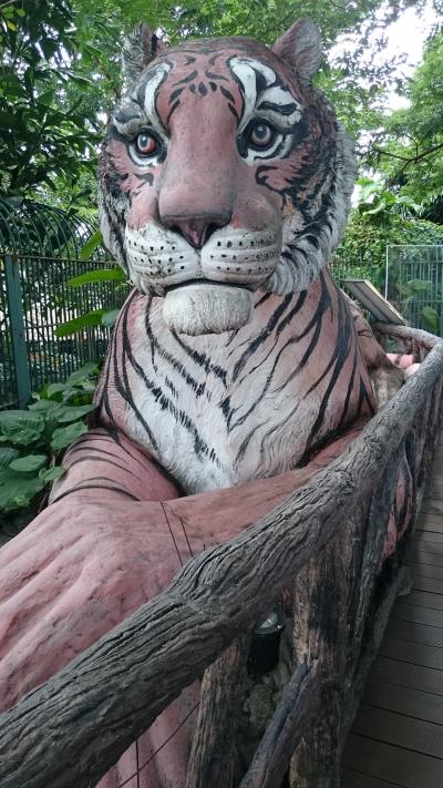 フルーツがおいしい６月のバンコク　その１はタラート・ロット・ファイとドゥシット動物園