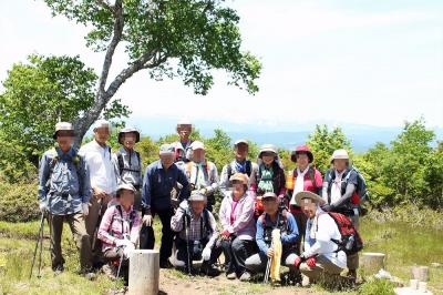 巨岩と巨木の山　　　　位 　山 (1,529.15ｍ)　 