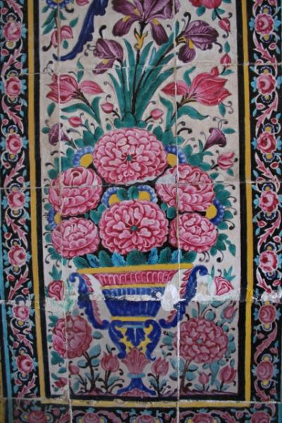 イラン⑤　６日目　シラーズ　花よりモスク！