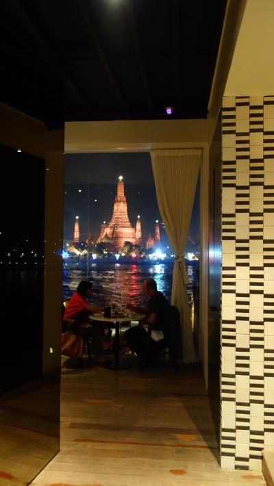 2014　タイへ　Shanghai - Bangkok - Sukhothai - Ayutthaya　No.06　Aquatini Riverside の夕食と Sala のルーフトップバー