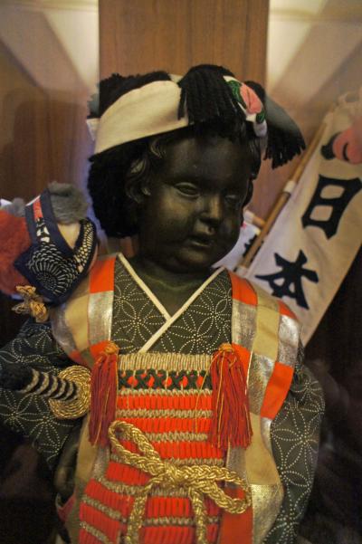 晩春のベルギー旅行（8）ブリュッセルの小便小僧を訪ねたあとの「王の家（市立美術館）」でその衣装に驚き、美しい「市庁舎」の見学をする。