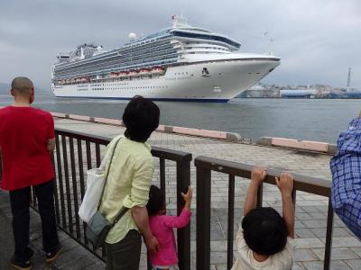 清水港でダイアモンド・プリンセスの出港を観てきました。