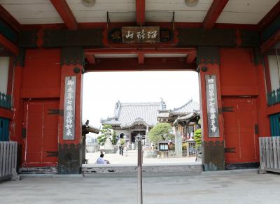 四国八十八ヶ所霊場十七番札所 瑠璃山 真福院 井戸寺