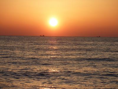 七里御浜と朝日