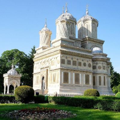 団塊夫婦の東欧&バルカン4000キロドライブ旅行(2015ハイライト)ールーマニアその６・クルテアの修道院からブカレストへ