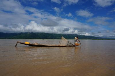ミャンマー　初ミャンマーでお任せ旅　インレー湖編
