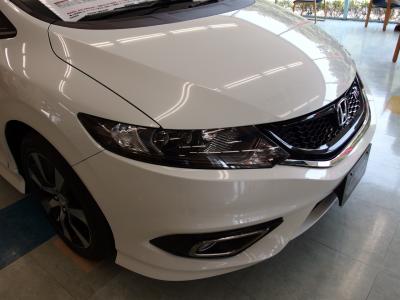 カーディラーに入ったら、新車を奨められました