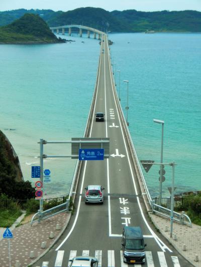 エメラルドグリーンの海に架かる角島大橋