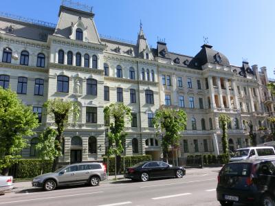 リーガ・ユーゲントシュティール建築群など/バルト3国旅行 14日間(12−3)