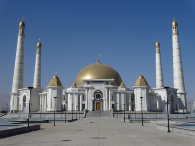 トルクメンバシィ・ルーフ・モスク