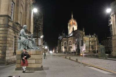 ロンドンに行かないイギリス【いよいよスコットランドへやってきた　夜が似合う街エジンバラ編】3/20夜