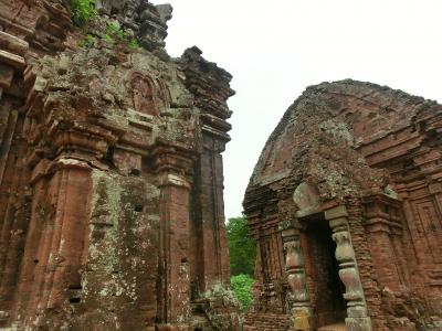 ベトナム・世界遺産の旅（ミーソン遺跡）