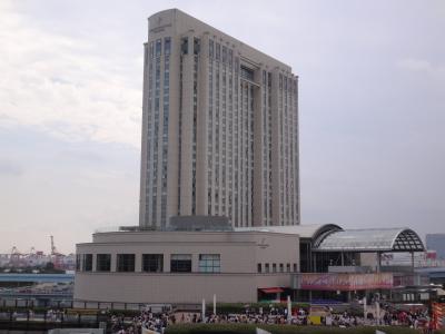 東京・お台場『ホテルトラスティ東京ベイサイド』宿泊記 ① 『ホテル グランパシフィック LE DAIBA』でのアルコールフリードリンク付ランチブッフェ♪、フジテレビ「お台場夢大陸 ～ ドリームメガナツマツリ ～」の人気アニメ【ワンピースレストラン バラティエ】は長蛇の列