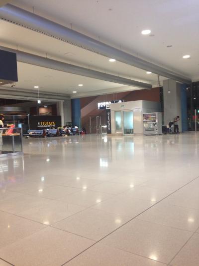 石垣島でシュノーケルの夢破れ～関空でふて寝(°_°)