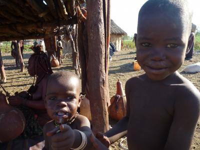 2011GWナミビア旅行④(ヒンバ族の村で有名なオプウォ観光編)