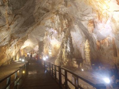ベトナムの世界遺産、フォンニャ　新しく公開された Pradise cave パラダイス鍾乳洞への道