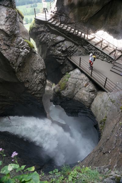 2015年　スイス　ハイキングの旅♪③　シルトホルンは視界ゼロなので行き先変更！トゥリュンメルバッハの滝へ