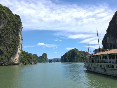 ハノイとハロン湾一人旅