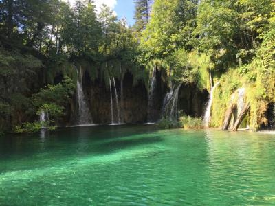 クロアチア・プリトヴィッツェの大自然と世界遺産ドブロブニクを巡る旅