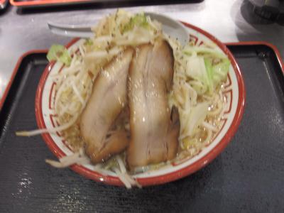 日本に戻り、ガッツリ系ラーメンが食べたくなりました