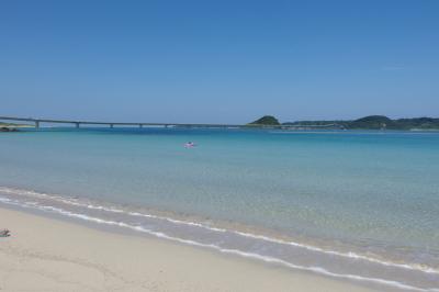 2015年8月 お盆過ぎの海水浴　山口・角島大橋を眺める島戸海水浴場