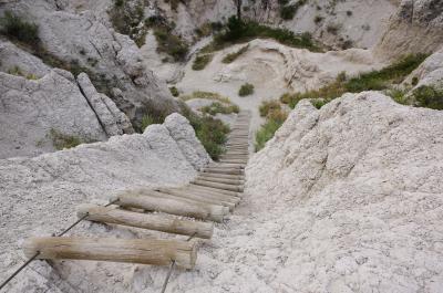 Rapid City周辺の公園巡り　8月29日　旅行7日目　終日　Badlands NP　ハイキング編