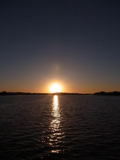 お初カバとの遭遇　～ザンベジ川に沈む夕陽@ジンバブエ