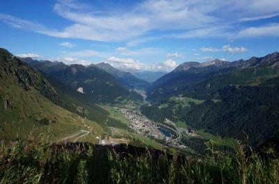 スイスのドイツ語圏とイタリア語圏を結ぶゴッタルド峠からの景色【スイス情報.com】 