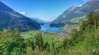 スイス・絶景ですね、ルンゲルン湖【スイス情報.com】 