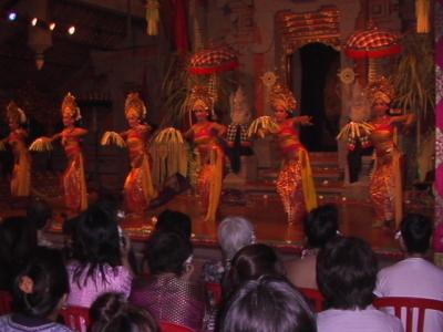(24)2006年年末年始インドネシア(バリ島)への旅6日間①バリ島(ｳﾌﾞﾄﾞ観光 ｴｽﾃ体験 伝統舞踊鑑賞)
