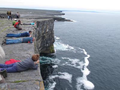 2015年夏，西欧周遊 （20）アイルランド・アラン諸島イニシュモア島のドン・エンガスの断崖