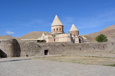 バスと列車で巡る足かけ２５日間イランの旅②・・・タブリ－ズ・キャンドバ－ン・マク－編