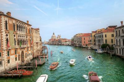 フィレンツェからナポリへの電車内で 運命の出会い? ジュリエットに恋愛成就願った効果が・・・・