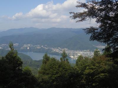 岩ゴロゴロの　石老山（せきろうさん）登山　