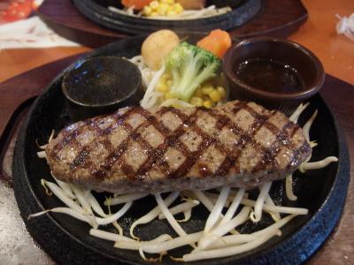 千葉モノレール祭りの後は、カウベルで食事です