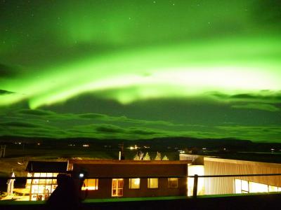 フィンランド航空・ビジネスクラス利用　夏のアイスランド絶景と温泉！１０日間　南海岸観光と夜はこれがオーロラなのね！？編