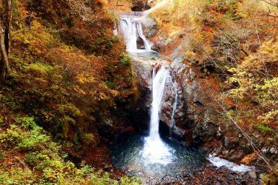 西沢渓谷の紅葉ハイキング２