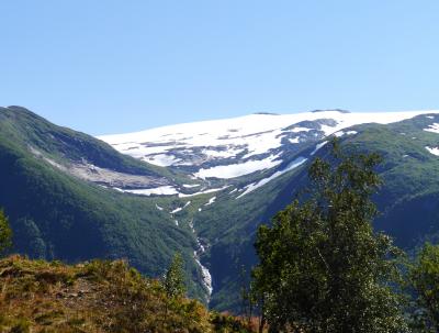 2015.8ノルウエーフィヨルドドライブ1771km 28-UtvikからSkeiへ，国道5号線で山脈を越える