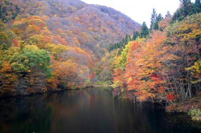 ◆みちのく勢至堂街道の紅葉と滝めぐり