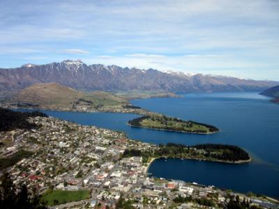春のニュージーランド個人旅行①～新緑と桜のクイーンズタウン～