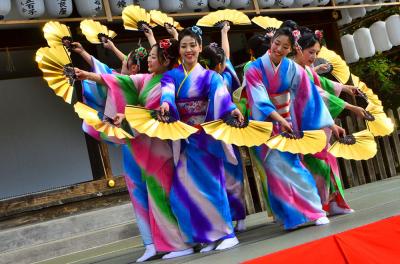 2015 京都をぶらり（10）西陣きもの・帯フェスティバル（京小町踊り子隊）