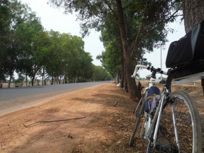 ホーチミン～バンコク自転車旅その6-プノンペンからコンポンチナンへ