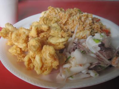 2015 初めてのペルー・リマでまずは安くておいしいセビーチェ入りの定食をいただきます！