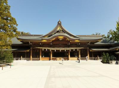 寒川神社・神嶽山神苑を散策しました。