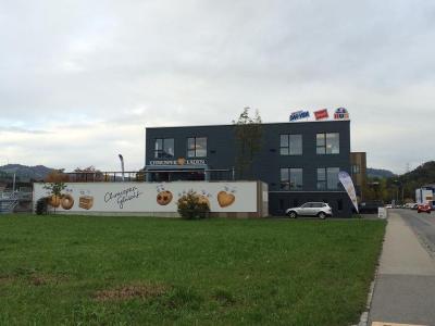 スイスの銘菓Hug社のマルタース（Malters）工場直営店に行ってきました♪【スイス情報.com】
