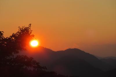 高尾山の夕日とビヤーカーデン