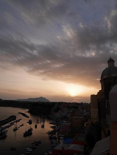 【イタリア　中部～南部】9/12作目　　゜*・プローチダ島の夕陽編・* ゜